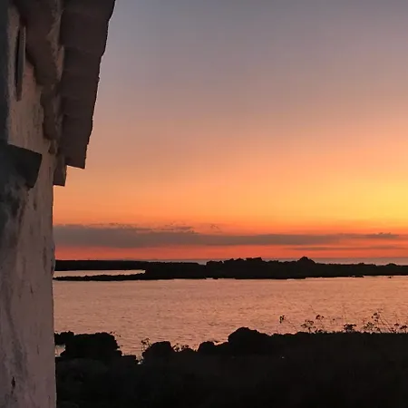 25 Passeig De La Mar * Sant Lluís