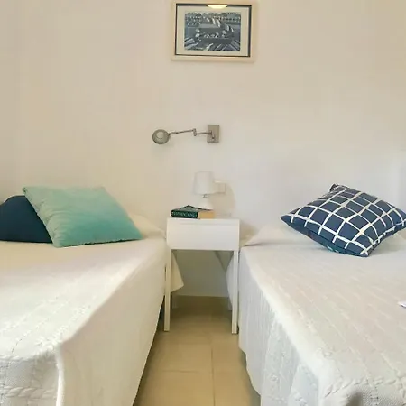 25 Passeig De La Mar